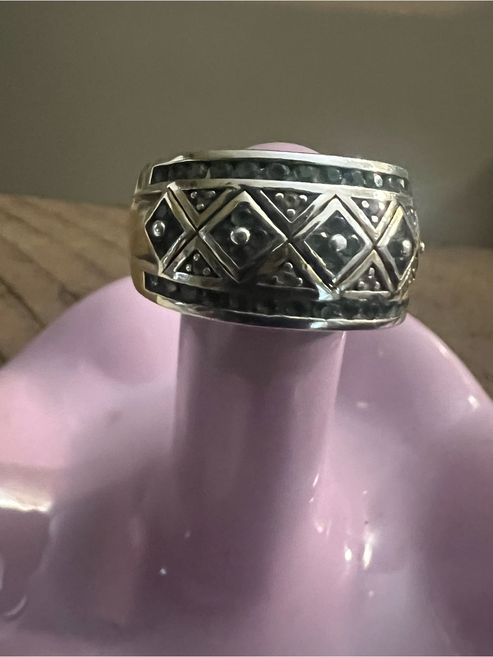 925 Sterling Silver Geometric ring with emerald stones size 7